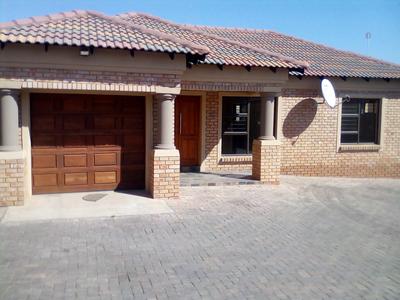 Townhouse For Rent in Bethal, Bethal